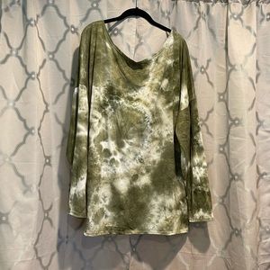 long sleeve green tye-dye tunic with knotted back